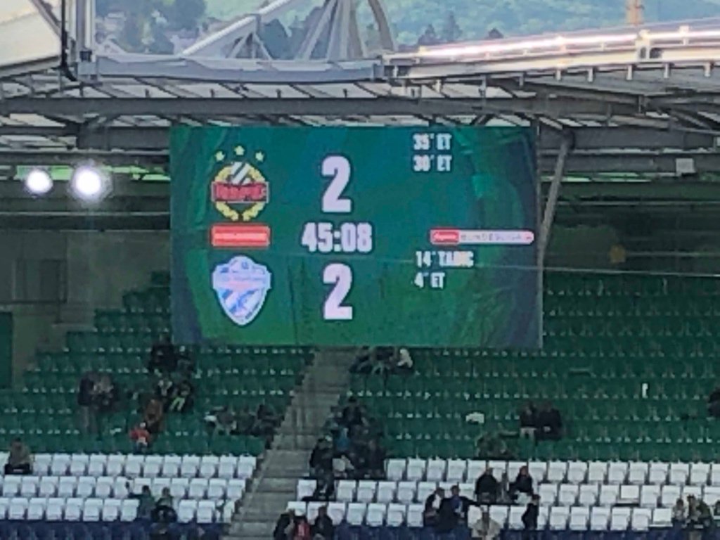 RanasTweets's tweet image. Sieht man auch eher selten #Eigentore #SCRhtb #buliAT