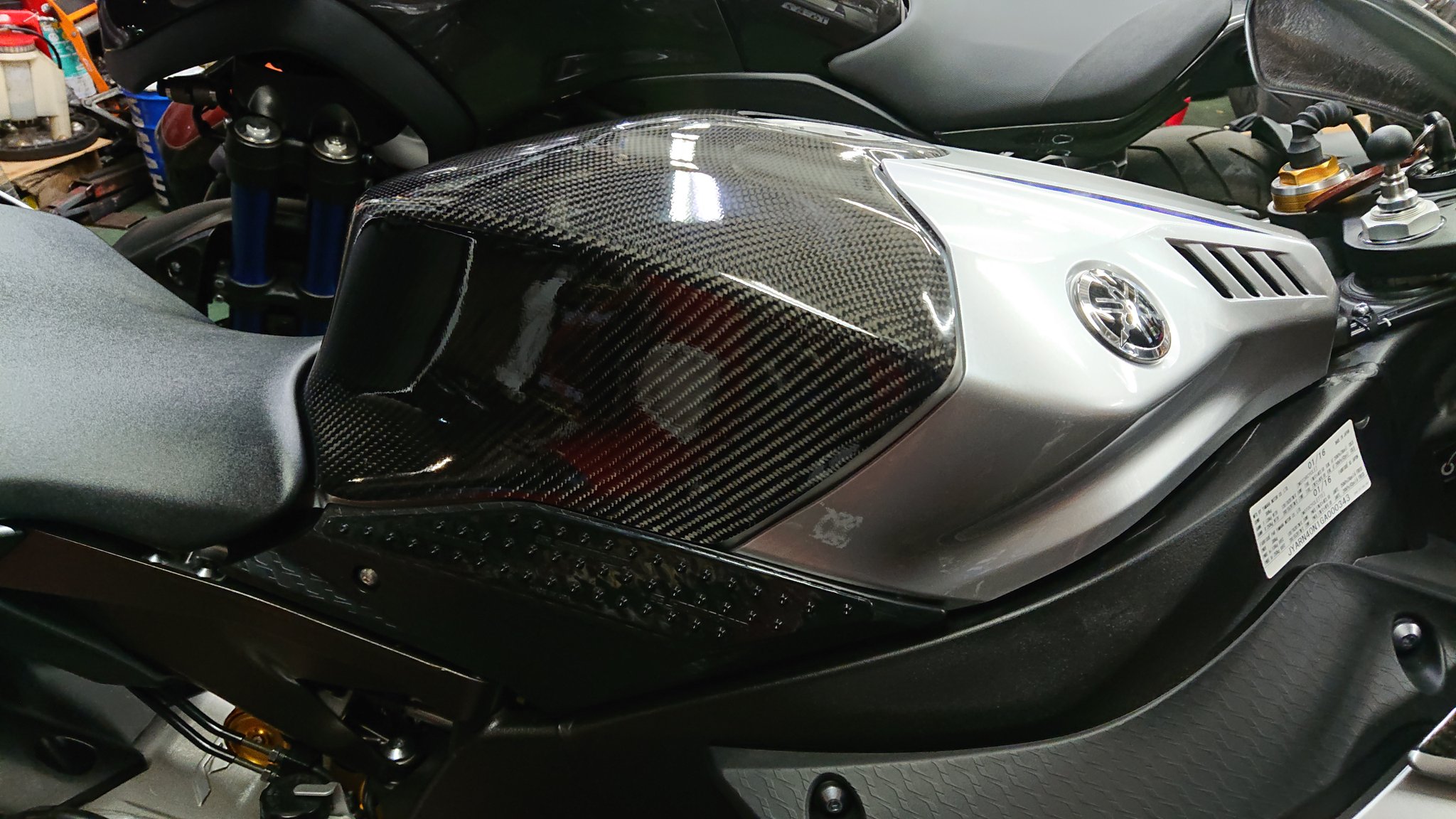 高品質の激安 才谷屋YZF-R1/Mタンクカバー （バイクパーツの通販・販売なら才 パーツ