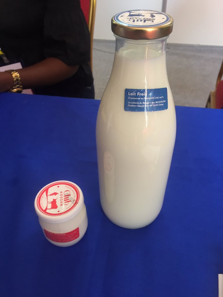 D__Horizon's tweet photo. Laissez-vous tenter par du bon lait frais, 100% local .
Abonnez vous au club kossam !!😉
#Kebetu https://t.co/G3PttTubtm