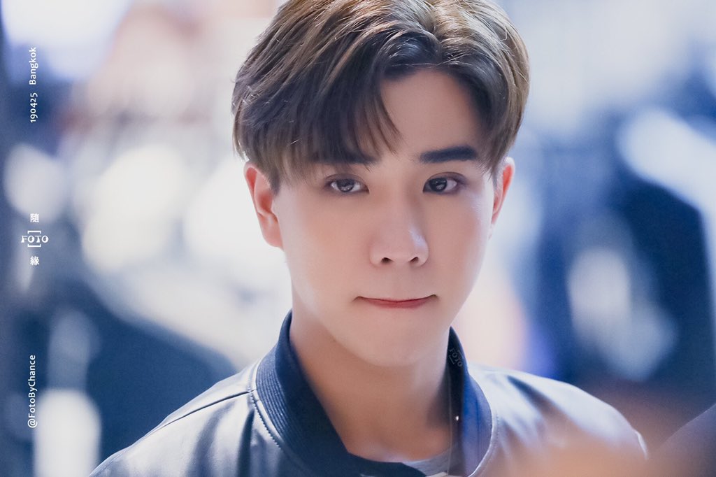 805_bobo's tweet photo. @siamzoneonline The shortest way to do many things is to only one thing at a time.🍼🖤🌈
#siamzone
#Perthxhellothailand
#PerthTanapon
#รอยยิ้มของชูครีม
#พวกของเจื๋อ
Cr.logo https://t.co/Ds0124cBqe