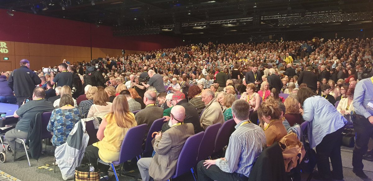 AngusBMacNeil's tweet photo. Busy day for Scottish independence in Stornoway and Edinburgh  #snp19 #outerhebrides https://t.co/PAgNP82mn5