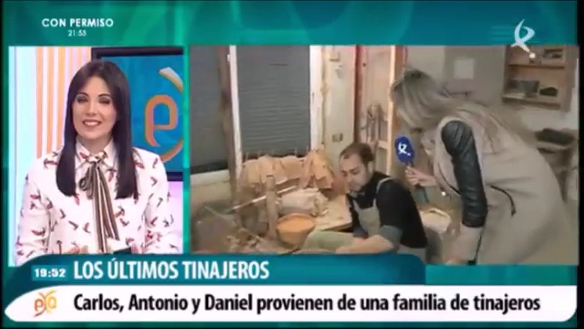 FogonDeDaniel's tweet photo. 📺 | Reportaje de #TinajasMorenoLeón que emitieron en noviembre de 2015 en el magacín #ExtremaduraEnAbierto de @CExtremadura.

La grabación del directo se realizó en nuestro taller de Torrejoncillo, desde donde dimos a conocer nuestro oficio.

▶️ (1/2)
https://t.co/7wRh9CXtcm https://t.co/kxrgTXi2Fn