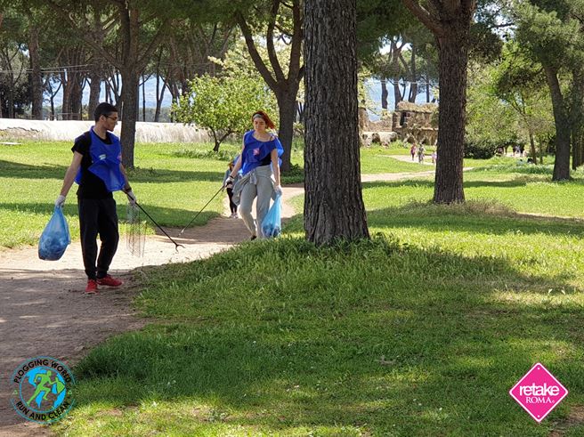 RetakeVII's tweet photo. Per #ploggingworld2019 oggi sessione di plogging al Parco degli Acquedotti per #runandclean.
Grazie @parcoappia e @parcoacquedotti per averci fatto trovare un parco cosi pulito dopo i picnic di di Aprile. Questa è la strada giusta. #Imagreenhero
@framazza4 https://t.co/weM64QdfOI