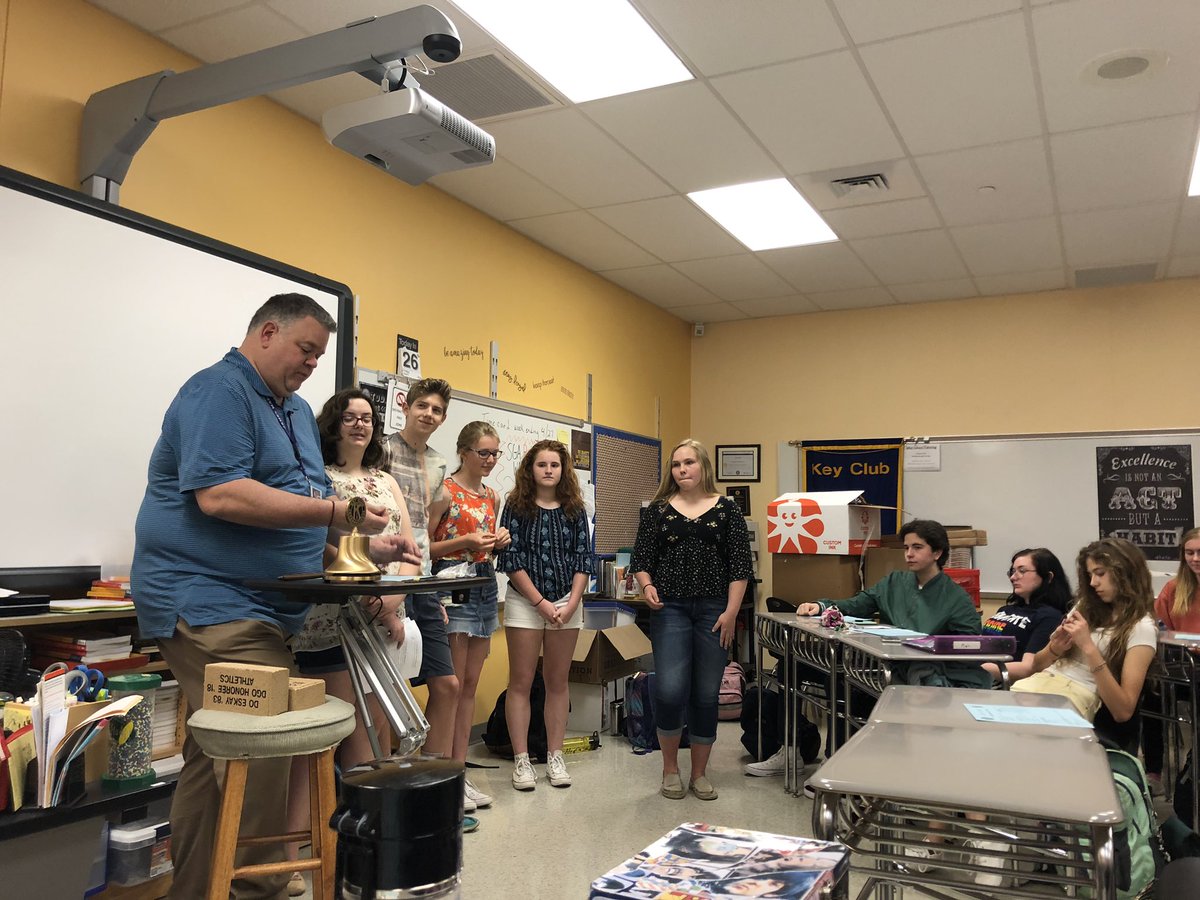 LancerKeyClub's tweet image. 2019-2020 officer installations yesterday! make way key club!!