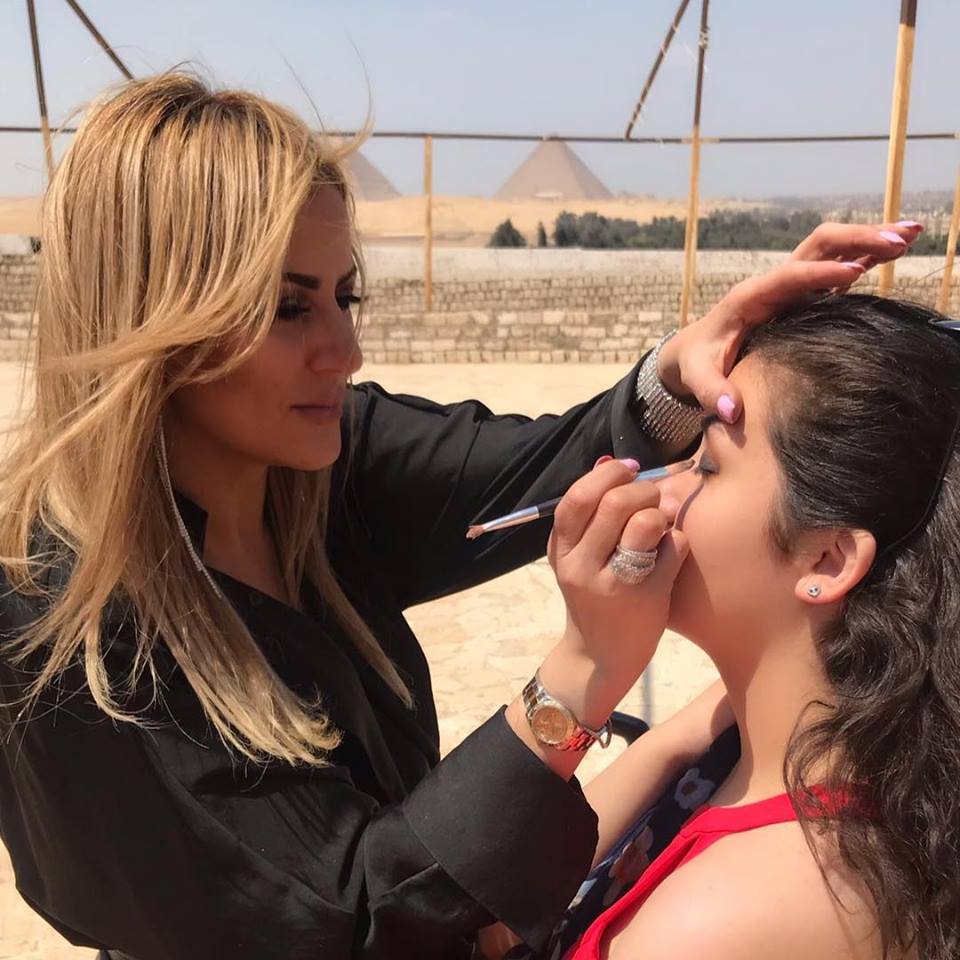 cosmohairsny's tweet photo. What an amazing place to be working at.... The Great Pyramids Of Giza 
#wedding #makeup #smokeyeye #makeuptutorial #hairaddict #event #bridesmaids #bridalshower #bridesmaiddress #engagementphotos #model #hairstyles #haircolor #hair @ The Sphinx and Giza Pyramids https://t.co/04b24LZ8x2