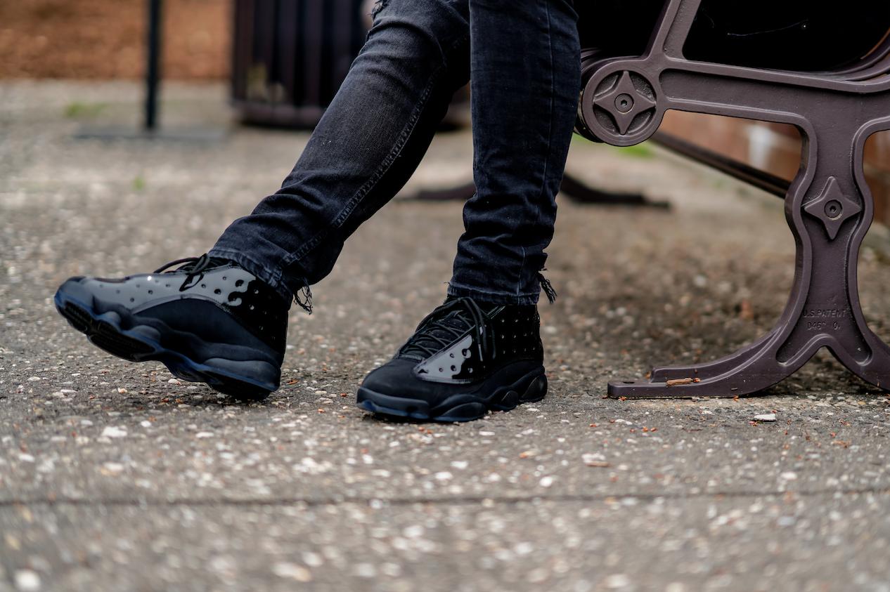 Cap and gown 13 on feet deals