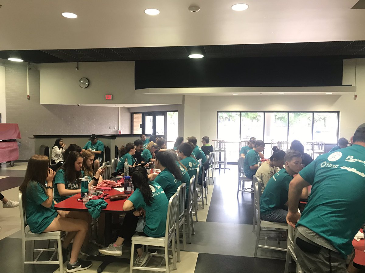 MsRaheelaShaikh's tweet photo. Ready, set, go!!! @NewTechCoppell is ready to help our community!! #nthcEmpower #DoitfortheDAY https://t.co/gocN00nvda