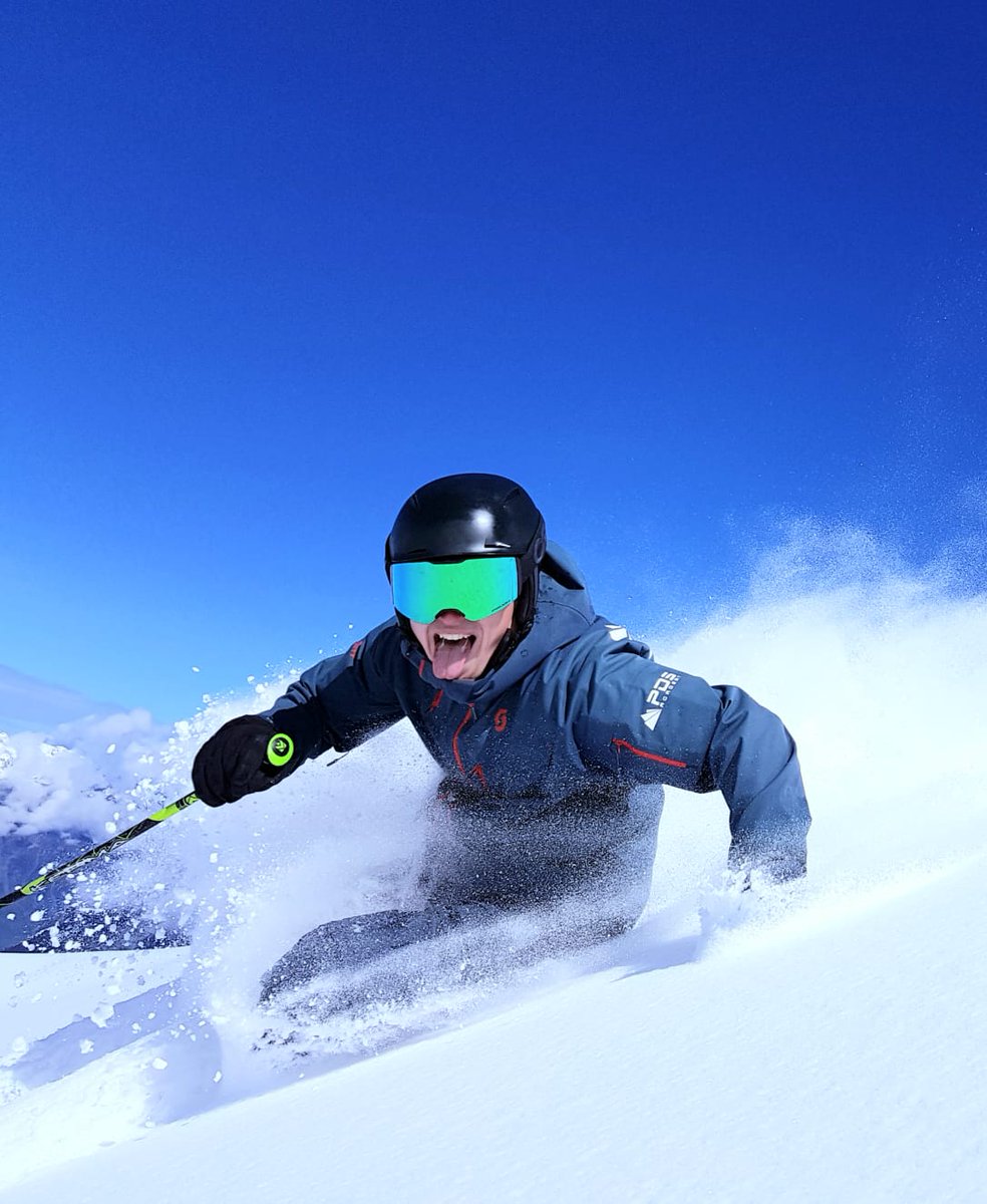 PDSsnowsport's tweet photo. Been a great few weeks training across #avoriaz and #lesdeuxalpes! Here’s a few pics of the powder yesterday! 

#epic #perfectdaysking #pds #morzine #powder https://t.co/KCw1FH0pPG