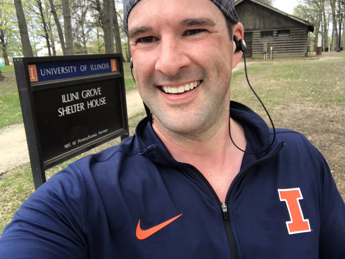 palmerlaw's tweet photo. MILE 11: We pass North Americaโs oldest crop research field #Illini Grove ๐๐พ (older than @Illinois_Alma Morrow Plots!) ๐งก๐ #ILLINOIS
@ILMarathon #ILMarathon #IllinoisMarathon #twunning #chambana https://t.co/RekuxfTMVw