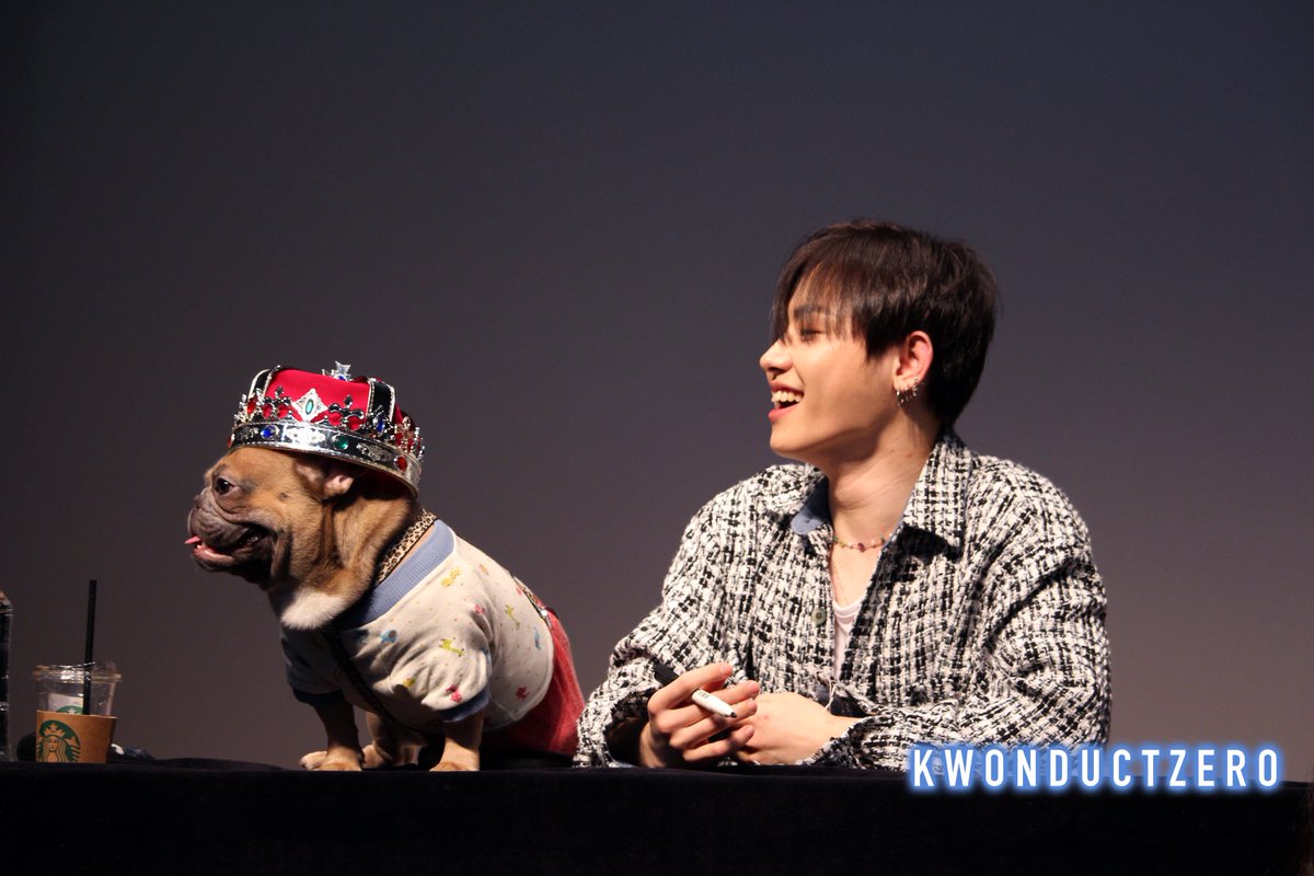 kwonductzero's tweet image. King and his little prince 😆👑
#블락비_바스타즈 #블락비 #바스타즈 #BASTARZ #BlockB #UKwon #유권