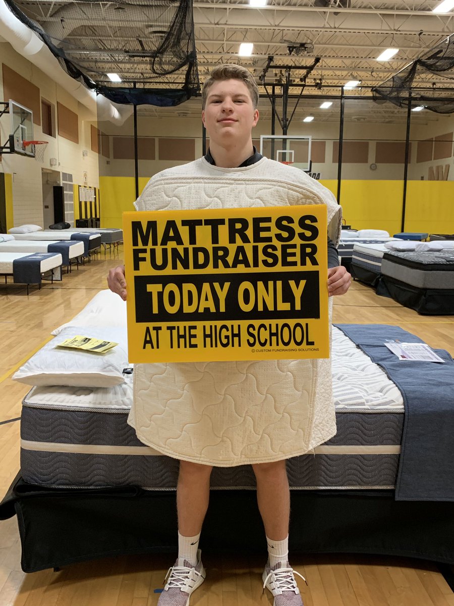 nvwildcatsfb's tweet photo. Come today 10-5pm to our @NviewAthletics Mattress Sale at Northview High School! When buying use a players name to help benefit them! #MATTRESSSALE #EARNEVERYTHING https://t.co/em0mC04voM