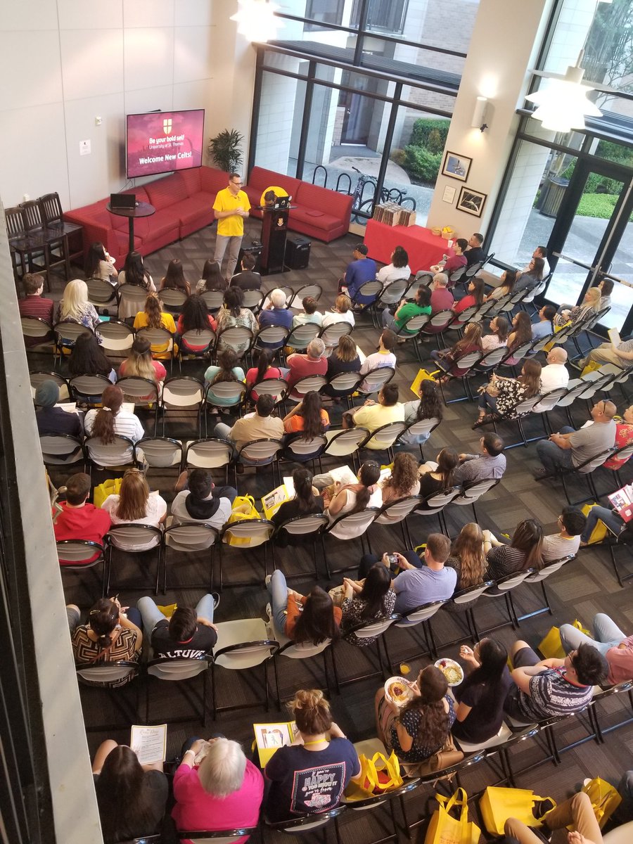 USTadmissions's tweet photo. ROAR Day has started! New #Freshmen students and families are registering and learning all about their new beginnings at @stthomashouston! #USTHouston #CeltNation #FutureCelts #LiberalArts #STEM #University #Students #USTBold #BeYourBoldSelf #UST23 #USTROARDay #CeltROARDay https://t.co/9NvglJN33N