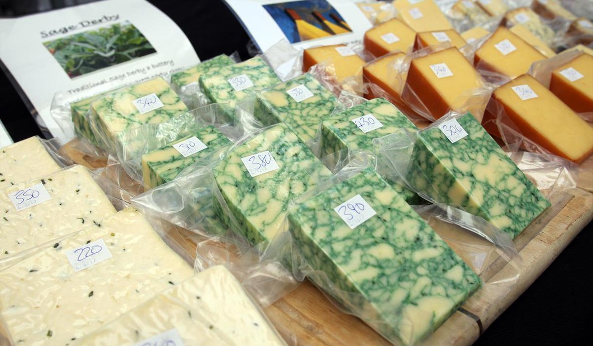 SinclairYork's tweet image. If you want fresh, local produce from around Yorkshire then check out the farmers market in Parliament Square this Friday! More info here: visityork.org/whats-on/york-…