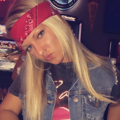 kayleepinkert's tweet photo. Rock of Love with @bretmichaels new season coming soon. Stay tuned❗️❗️❗️  #NewProfilePic https://t.co/pfIWOcToJk