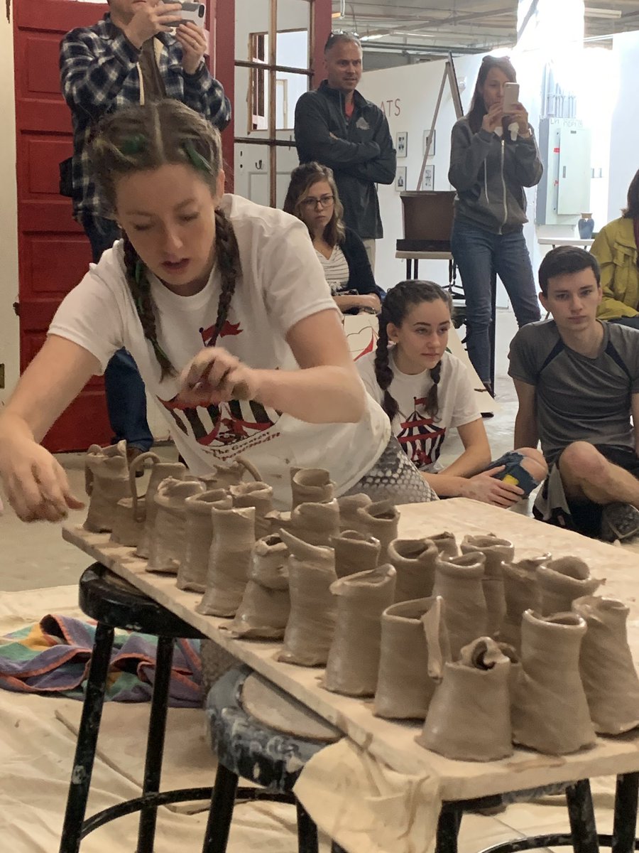 owenskatie2's tweet photo. How many mugs can you throw on the wheel in 10 minutes?? #featsofclay https://t.co/m9OWpdOeFV