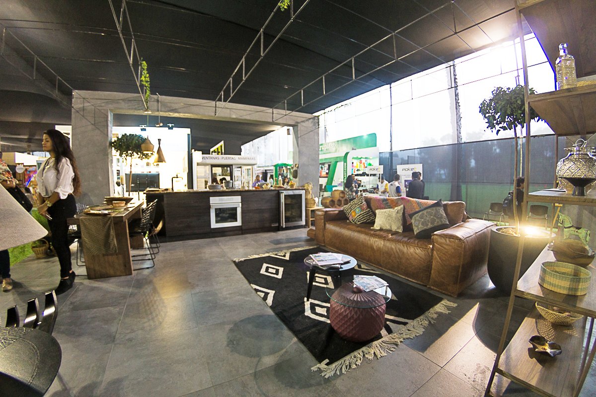 MINCETUR's tweet image. ¡Atención amantes de la #artesanía! 😍 Doce artesanos de ocho regiones del #Perú presentarán sus más bellas creaciones en el salón temático “Perú Home” de la #ExpoDeco2019. 🙌🏽

🌐Del 15 al 19 de mayo en el Centro de Convenciones Corporación E.Wong: expodeco.pe