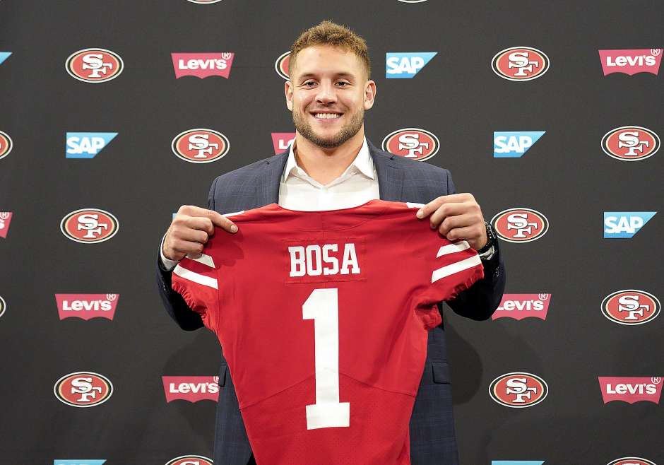Eric_Branch's tweet photo. President Trump to Nick Bosa: "Stay true to yourself" https://t.co/cAHKJSyAKn #49ers https://t.co/LxbDQEEUyW