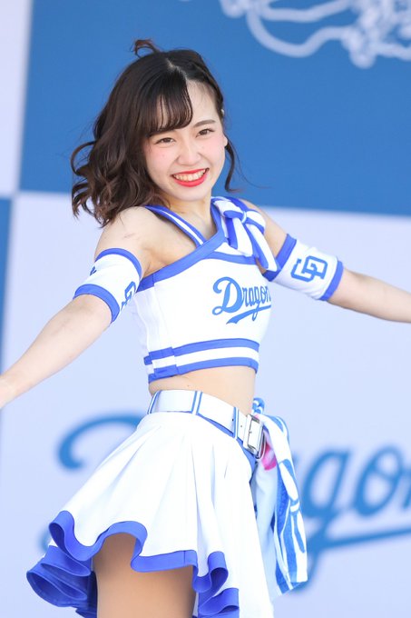 喜ばれる誕生日プレゼント チアドラ shino ソフトバンク YUKINO ドラゴンズ 直筆 写真集 アイドル