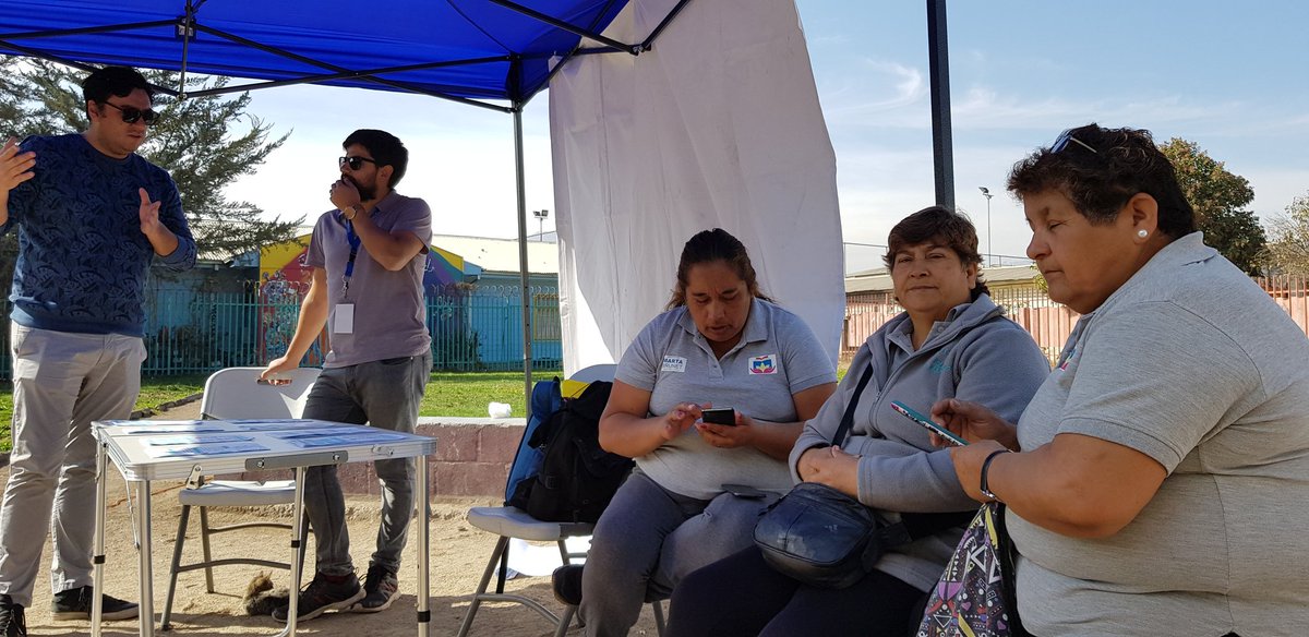 VictorSVenegas's tweet photo. Partimos!!! Gran convocatoria y participación de los niñ@s de #MartaBrunet @BrunetPlan @CedeusChile @ServiuRM @MinvuRM @Minvu @mpuentealto #RUCAS #ERUenTerreno https://t.co/tanWIMGWc0