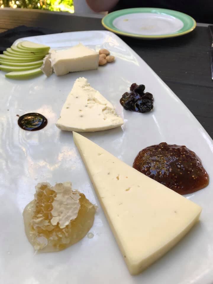 All this needs is a Nice glass, or bottle 🤣 of #prosecco🍾 🍾 to start your Saturday!! Cheese 🧀 and Wine 🍷 is pretty fine here <a href="/one_restaurant/">Nine One Five</a>