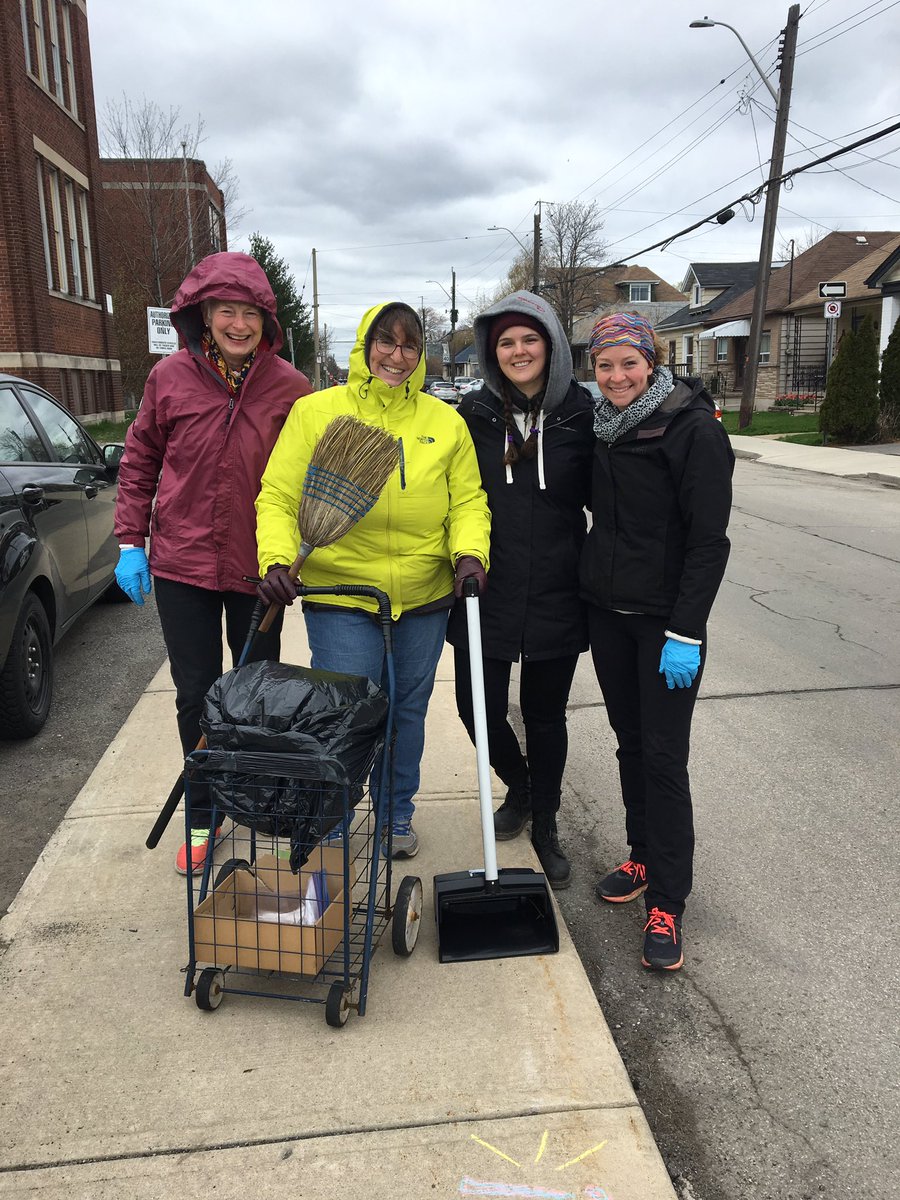 Look at these great volunteers, braving the weather to clean up Kenilworth!