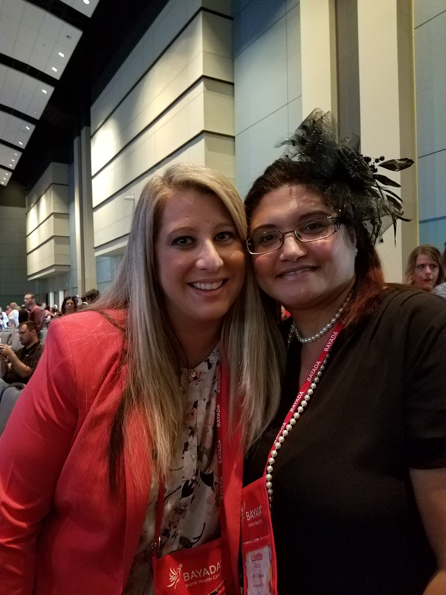 lisi_alicea's tweet image. @AwardsWeekend 
Making a difference