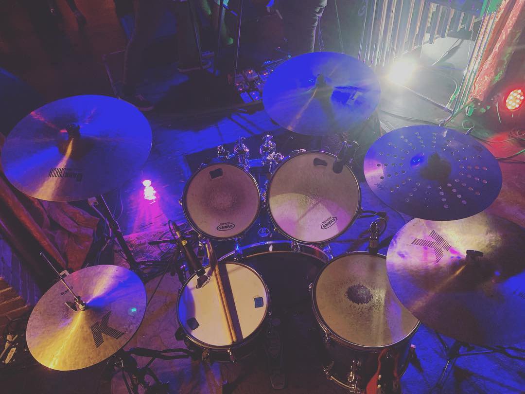 AVriddim's tweet photo. Packed house and blissful performances all night last night - thank you Oakland! We really felt at home and you couldn’t have been better. Eugene tonight w/ the incredible @filomenaband + @synapticband #cortegespringtour19 #sonordrums #evansheads #zildjiank #postwestern https://t.co/UlxIOBGRsA