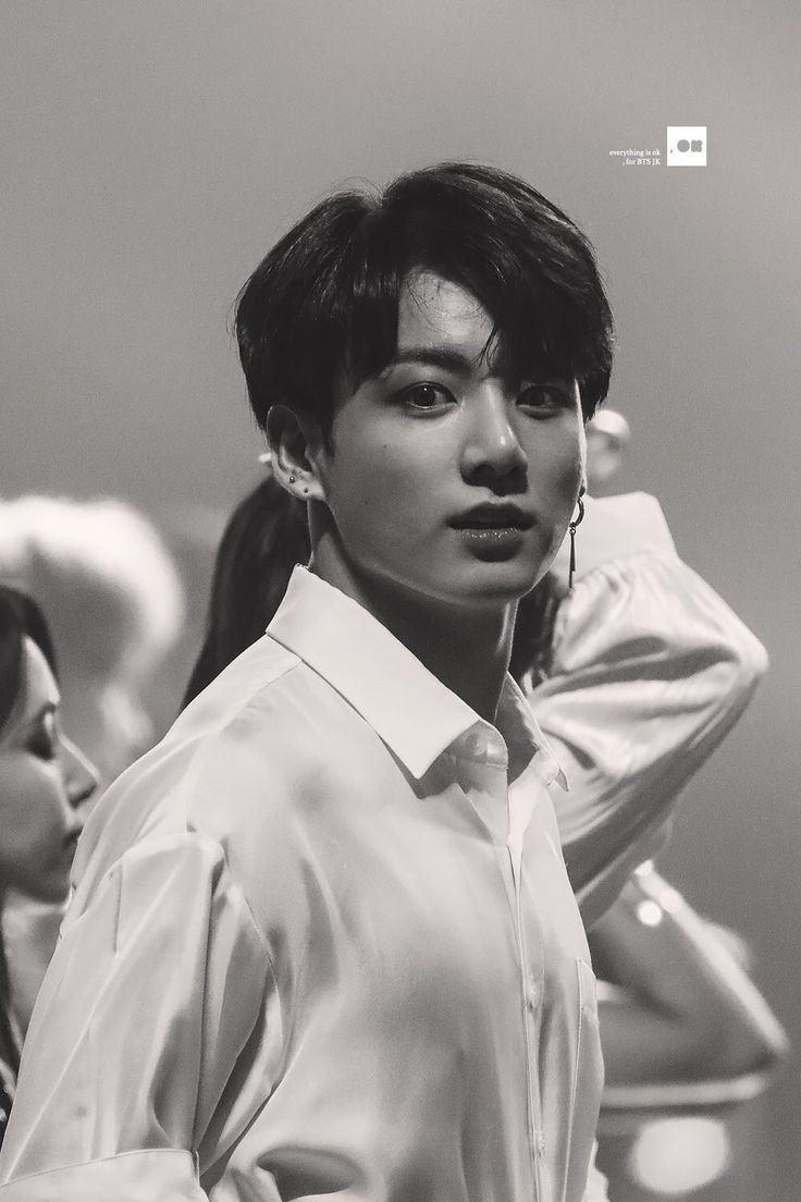 Jungkook_Spain_'s tweet photo. [TWITTEADA MASIVA HISPANOHABLANTE💫 ] 

👉🏻 No olvides dar RT! Cuenta como voto!
👉🏻 Twittea con #BBMAsTopSocial BTS @BTS_twt + ARMY with Luv 

¿Cuales son tus fotos favoritas de #Jungkook 👀? Compartidlas 🌚 Lxs demas tambien queremos ver ~😳❤

Cr. 📷 https://t.co/NbZVl7GfTx