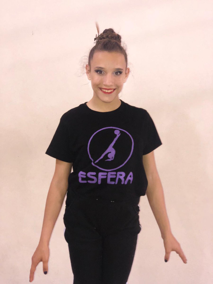 GR_ESFERA's tweet photo. Volvemos de Albacete con nuestro Equipo Alevin formado Gimena Guerra y Sheila Arias clasificado para el Nacional Absoluto de Equipos y Natalia Gutiérrez clasificada para el Nacional Absoluto Individual!! Enhorabuena Campeonas!!👏💜💪 https://t.co/fjiv8F3X6G