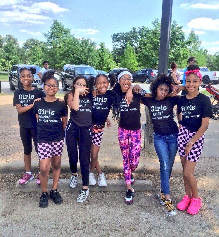 TheDrDawn's tweet image. 👑👯 Today celebrated @TheValleyGirls1 for their 1 Year Anniversary! #DrDawn #TheDrDawn #SisterCode #TheValleyGirls #CertifiedLifeCoach 💞🏆