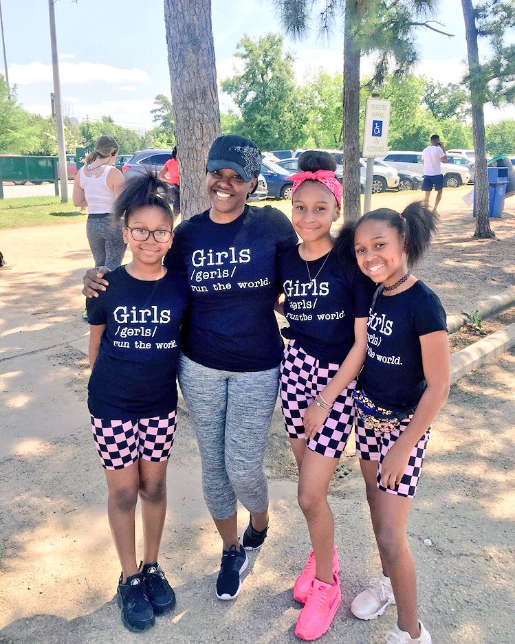 TheDrDawn's tweet image. 👑👯 Today celebrated @TheValleyGirls1 for their 1 Year Anniversary! #DrDawn #TheDrDawn #SisterCode #TheValleyGirls #CertifiedLifeCoach 💞🏆