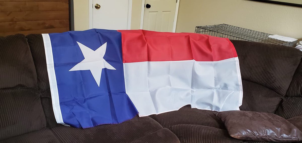 LeanderHighBand's tweet photo. Just bought this for Grand Nats. We gotta represent, yโall. ๐โค๏ธโฃ๏ธ๐ #roadtograndnats19 #radioactive #leanderband #teamtexas https://t.co/jLJMjCMUpa