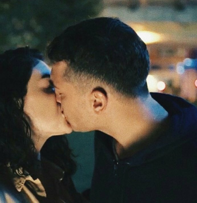karinitahazcag's tweet photo. @theprotector_2 COMO NO APOYARTE MI HEROE👊👊 FAVORITO VAMOS X MAS EXITOS MI GALAN 👏👏
#ÇağatayUlusoy
#EnginÖztürk
#BoranKuzum
#TheProtector2IsBack https://t.co/6tLw54cL8t