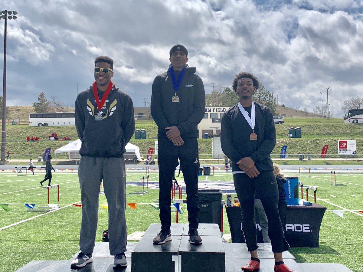 RMAC_SPORTS's tweet image. Men’s Long Jump Medalists
🥇- Isaac Grimes (7.57 m) @csceagles
🥈- William Ross (7.33 m) @GoMountainLions
🥉- Javan Lanier (7.10 m) @csceagles
#ChampionshipsElevated | #EverythingElevated