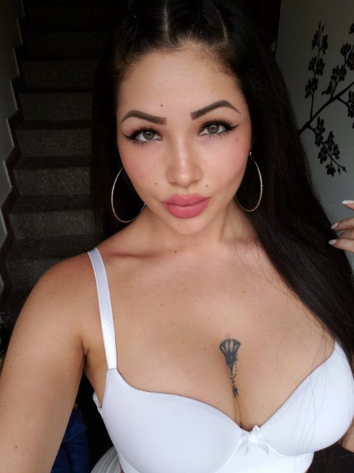 Hello! I'm online. @CamSodaLive 😈💥 https://t.co/F1vevTeVTW<a class="tags" href="/tag/camsodalive">@camsodalive</a><a href="/tag/modelowebcam"class="tags"><span>#modelowebcam</span></a>