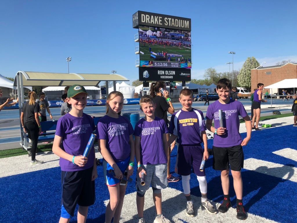 JCSD_GirlsXCTF's tweet photo. Our ⁦@JCSD_TRE⁩ #DrakeRelays Shuttle Relay led by ⁦@PecinaPE_TRE⁩ !!!#FastDragons https://t.co/DzfXz7wQR5
