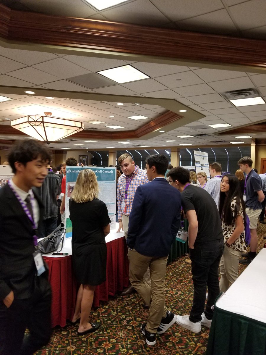 nlyssy99's tweet photo. Reverse science fair! #JSHS2019 https://t.co/WecTu5CQa4