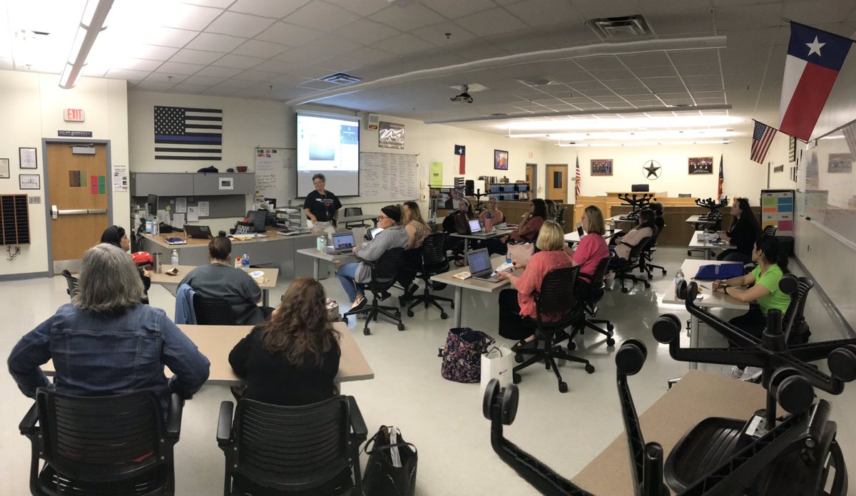 All about #Seesaw today at #edcampbirdville Greatness! #birdvillelearns #birdvillenest 

— Jeff Samuelson (<a href="/jeff_samuelson/">Jeff Samuelson</a>) April 27, 2019 mobile.twitter.com/EdcampBirdvill… #BirdvilleLearns #edtech
