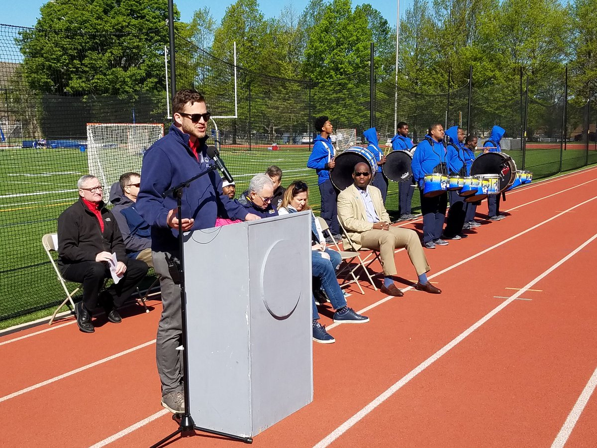 PPDExplorers's tweet photo. Congratulations to all the athletes @SpecialOlympiPA Spring Event. We support youπ. You trained hard to get where your at. Your ALL champions π
! @PhillyPolice @PPDDennisWilson @PPDExplorers @BernardHopkins @PPD16Dist https://t.co/iwy4NISAgk