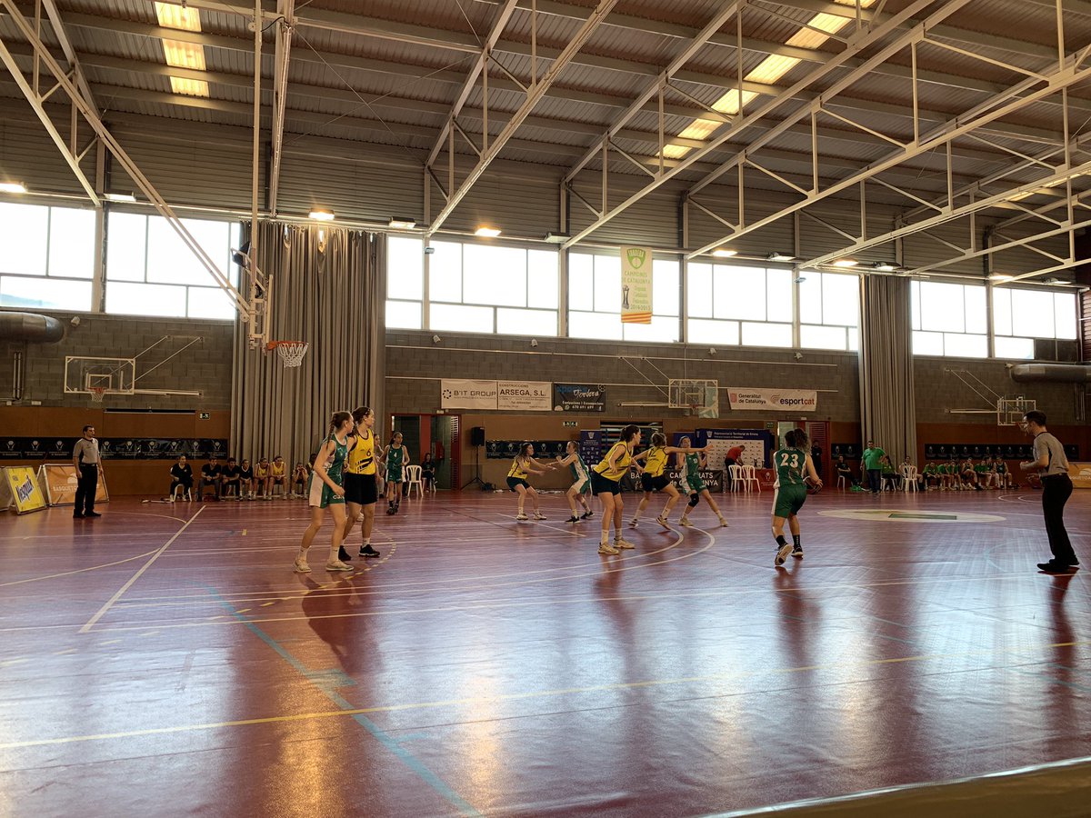 ASRBasketAlmeda's tweet photo. 🏆 3r i 4t lloc Campionat Catalunya Júnior Femení Preferent
Final 3r periode
🏀 @CBFCERDANYOLA 50 - #JFALM 39
#adnAlmeda #F4JúniorBQ https://t.co/jrNjuks9TG