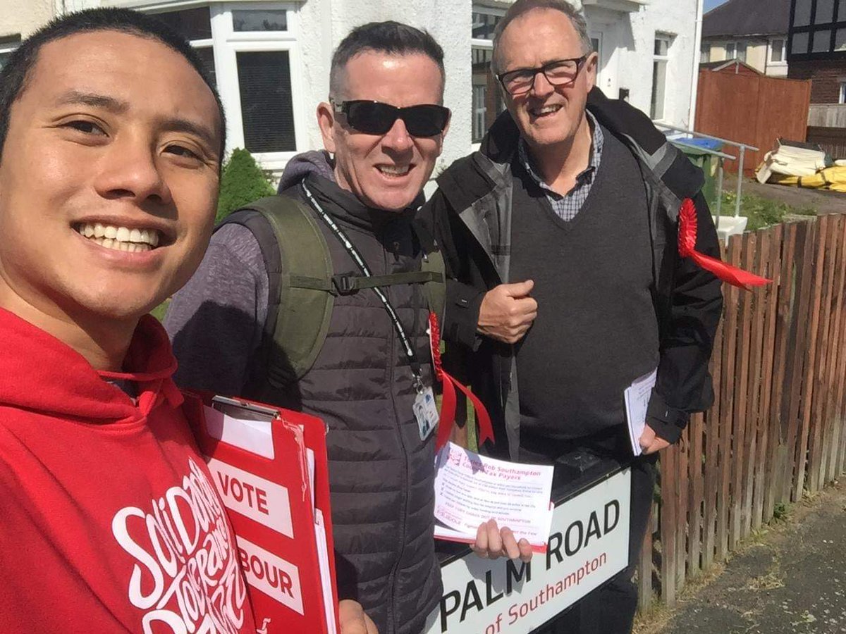 soton_labour's tweet photo. More great support out in Coxford today for our candidate Barrie Margetts #votelabour #labourdoorstep .@coxfordlabour https://t.co/TXLadAkZ5L