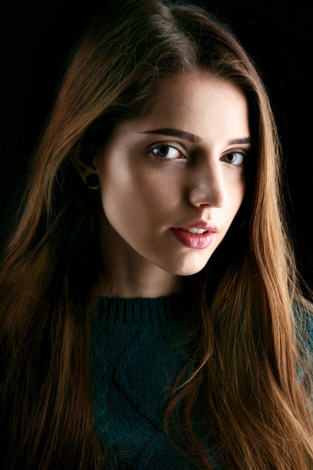 ODSTElyssiaM's tweet photo. || I think I found a Face Claim for Elyssia and this is perfectly how I envisioned her. What do you think?

Also I don’t think it’s a real person I just think this is a photoshopped 3D rendered woman https://t.co/du163xMuv6