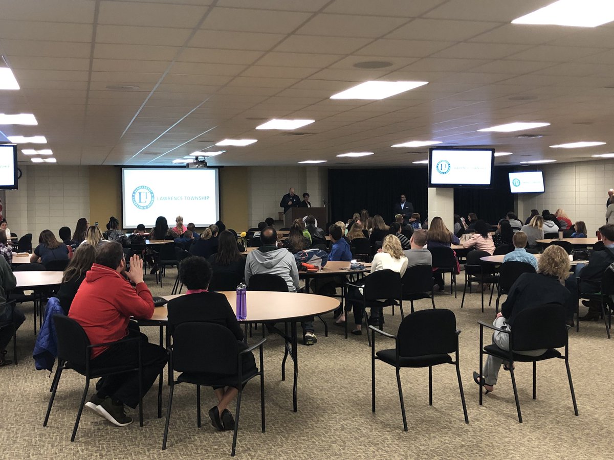 PrincipalBlythe's tweet photo. It was a great District 6th Grade Science Fair! Congrats to the winners at Amy Beverland, Forest Glen, and Harrison Hill! #LTRocks https://t.co/VZjs78bYHS