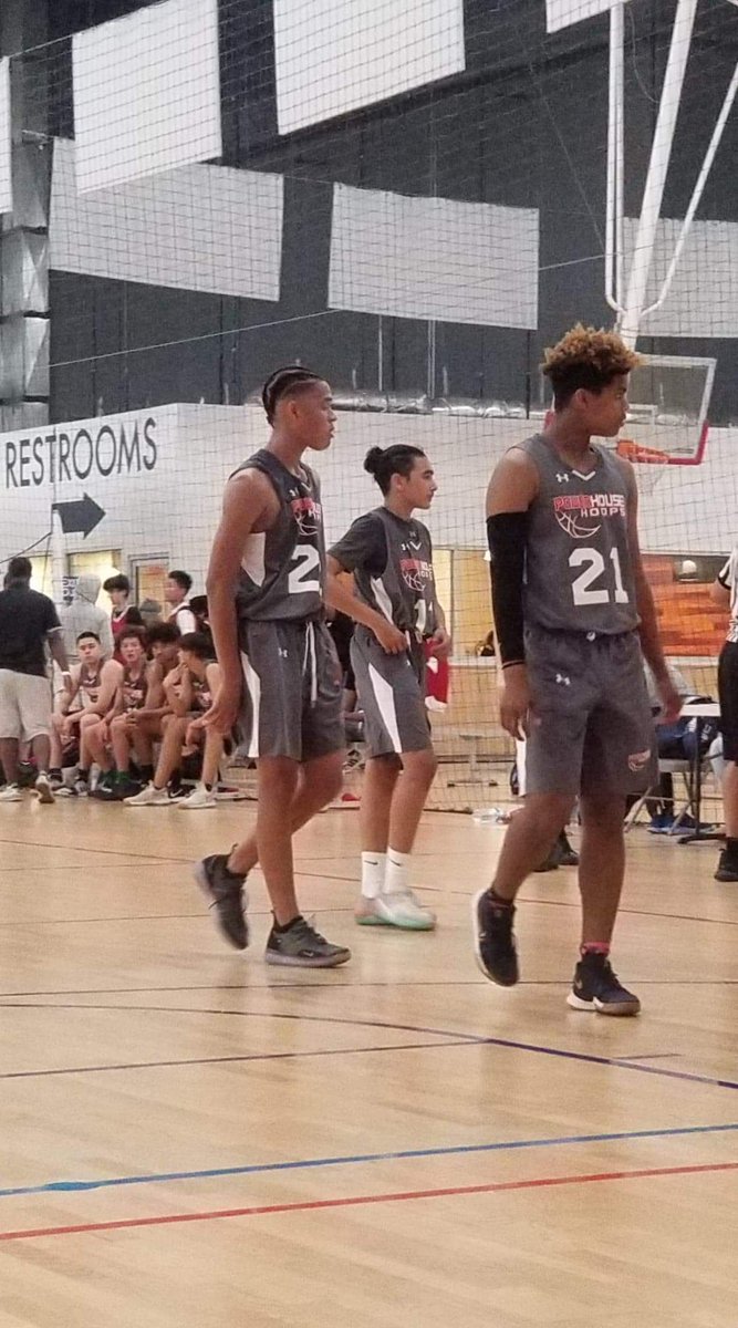 JustUsBasketba1's tweet photo. JUBC 15u 👀 at the comp ready to get some action 🏀💪🏾!
@PowerhouseHoops @CoachJeffBecker
#JUBC #JustUsBasketballClub #PowerhouseHoops #PHH #UABasketball #WCE #Grassroots365 #G365 #OpenGymPremeir #prephoopsaz
#Indihoops #Indiworld #SouthwestShowcase #SouthwestBallers #BallisLife https://t.co/cGDXERVD9J