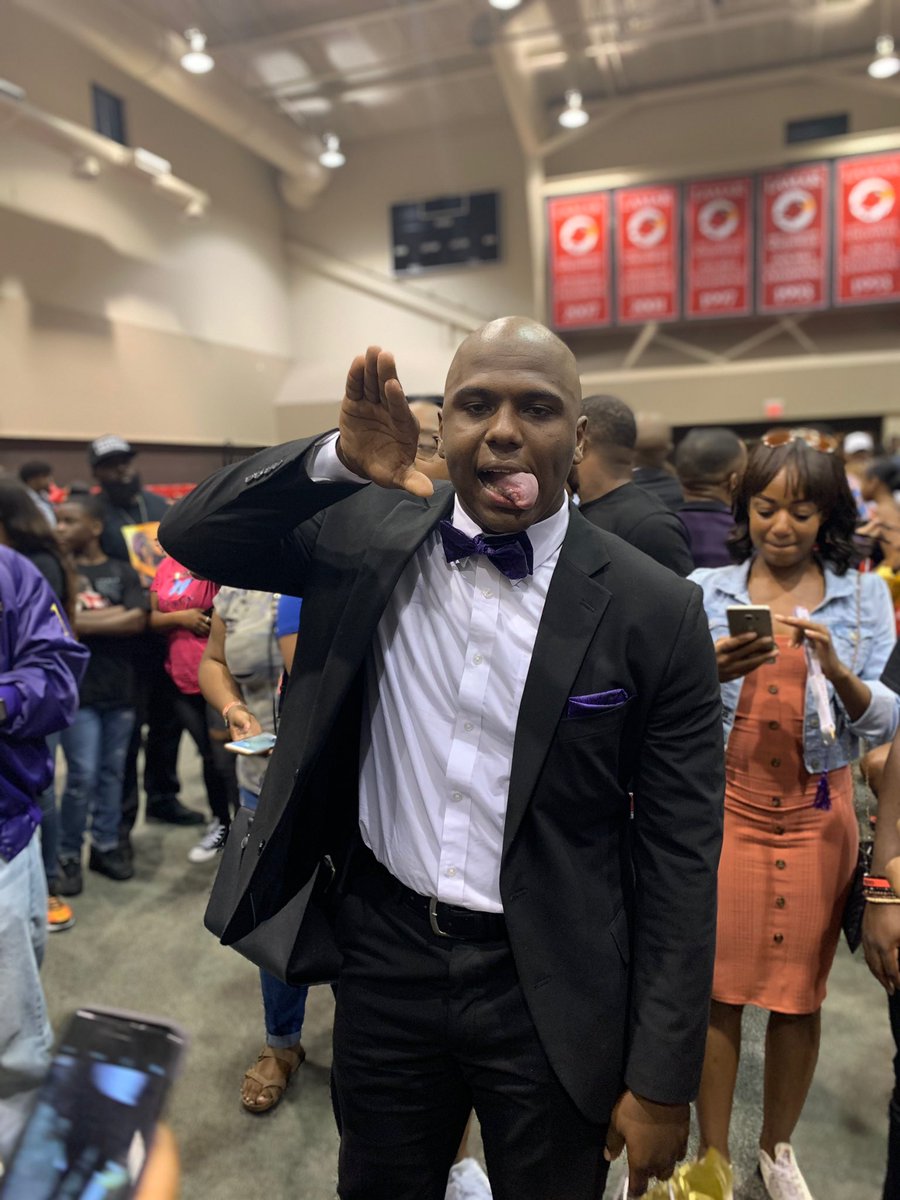 Larkin_Britt's tweet photo. “Pledging Omega is so hard to do ! But one day I know that I will be a QUE!” Rock Dawg Checking In 🐶 https://t.co/ZvMJBQ99vW