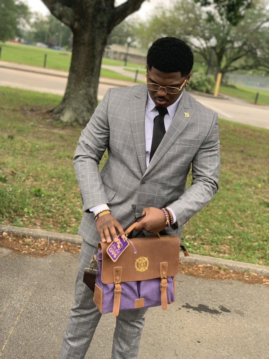 Larkin_Britt's tweet photo. “Pledging Omega is so hard to do ! But one day I know that I will be a QUE!” Rock Dawg Checking In 🐶 https://t.co/ZvMJBQ99vW