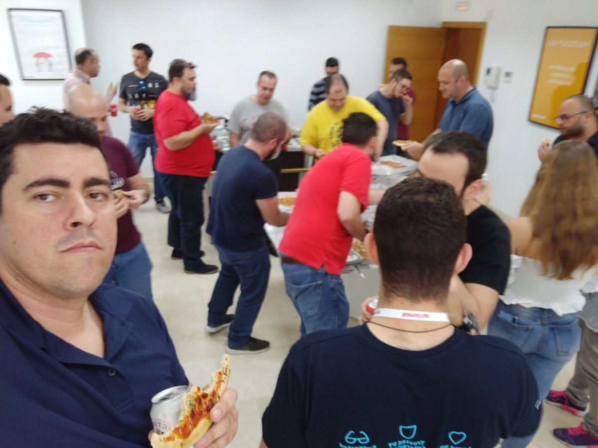 Azure Málaga tweet media