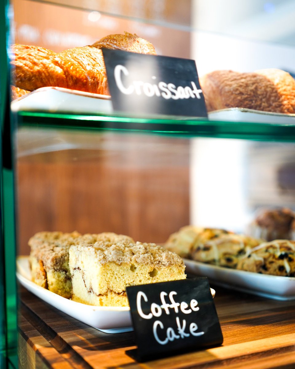 Your Saturday morning pastry pitstop. 🥐🥖🍞💞 #CurrantBistro