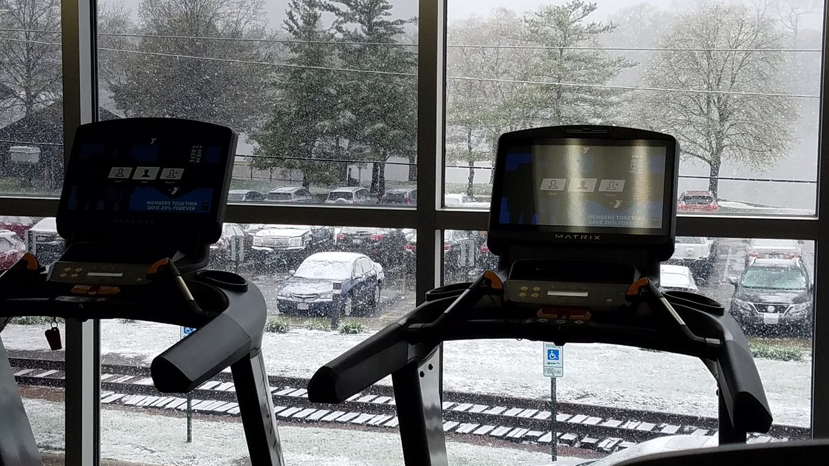 Eric_Wilson99's tweet photo. End of April...I should be riding outside, not inside looking out at this scene. #5thWinter https://t.co/eaIMUyY5CS