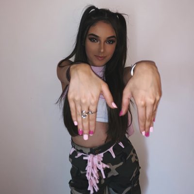 __nikki_19's tweet photo. #NewProfilePic https://t.co/2f08zbqzua